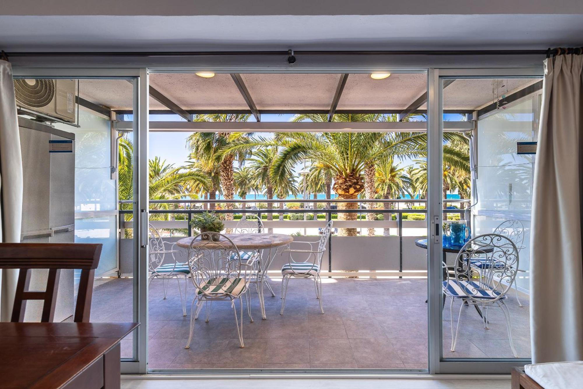 Uhc Rodas Apartments Salou Ruang foto